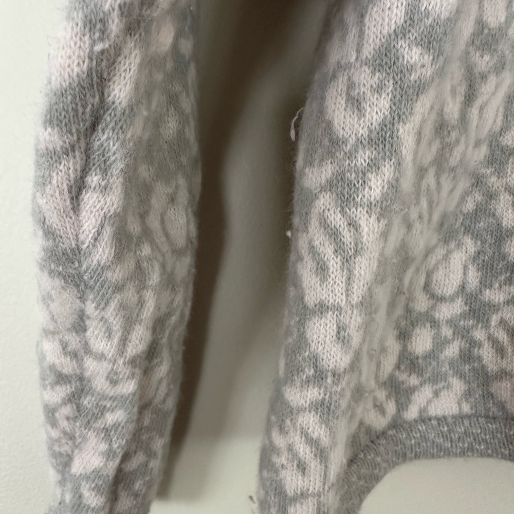 Benetton Light Gray 55% Wool Patterned Cardigan - image 3